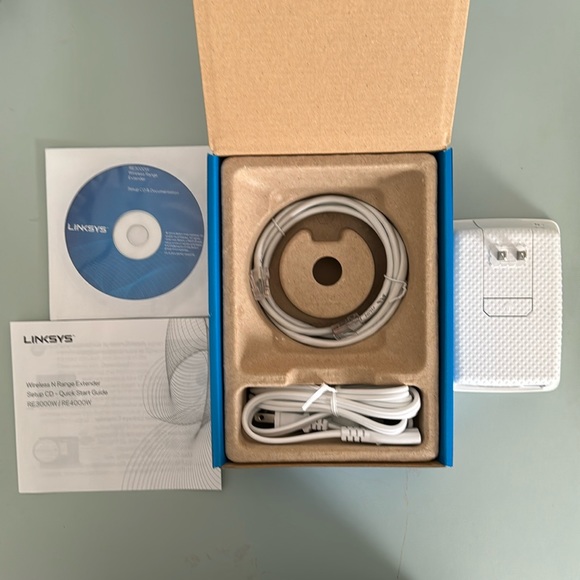 LINKSYS | RE 3000W N300 | Wi-Fi Range Extender - Picture 7 of 7